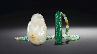 青白交织:来自和田玉与翡翠的玉文化